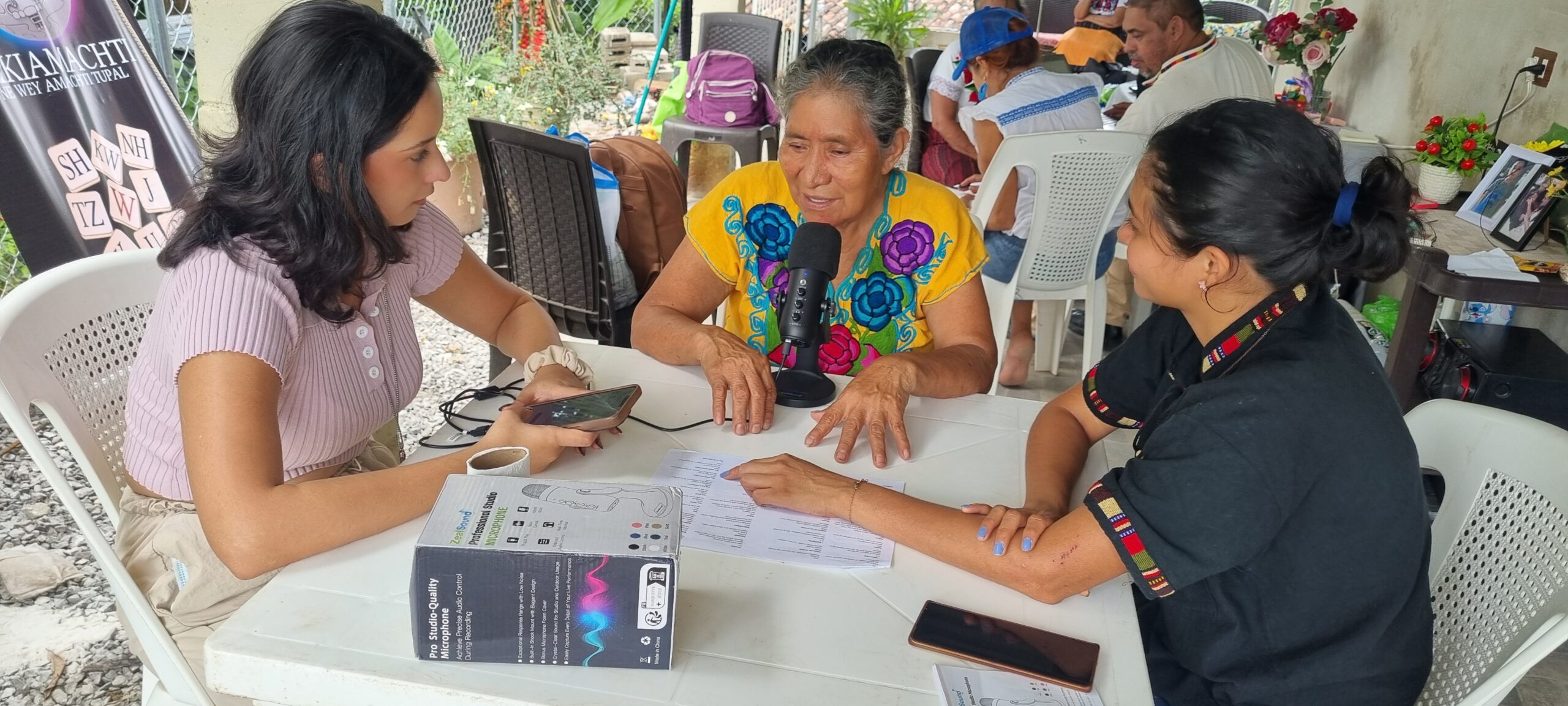 Náhuat a través de los abuelos y las nuevas generaciones